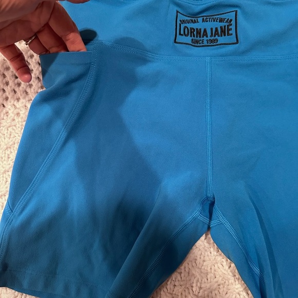 Lorna Jane Teal Activewear Shorts small size - Picture 2 of 8
